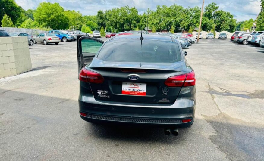 2016 FORD FOCUS SE with only 126,xxx miles!