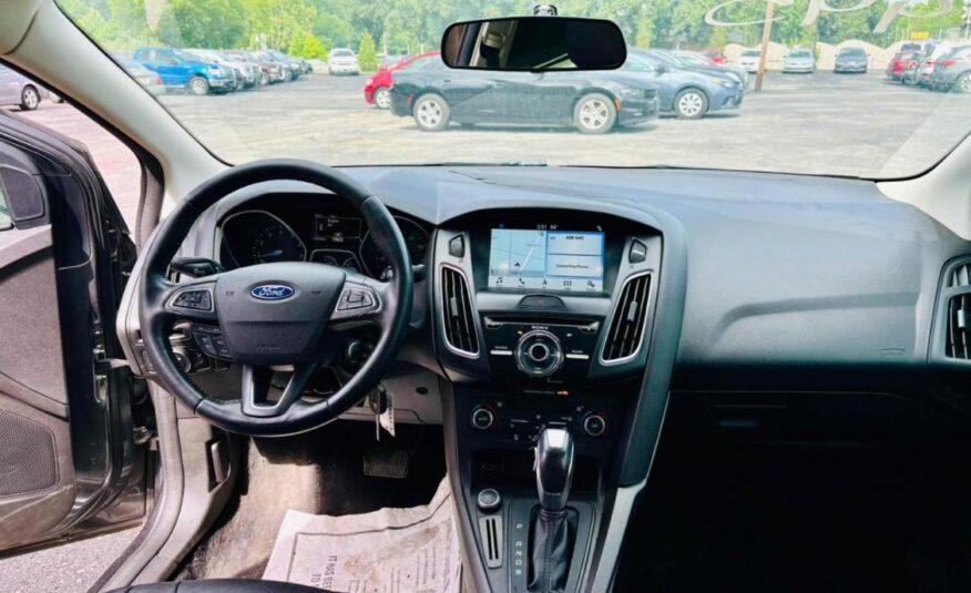 2016 FORD FOCUS SE with only 126,xxx miles!