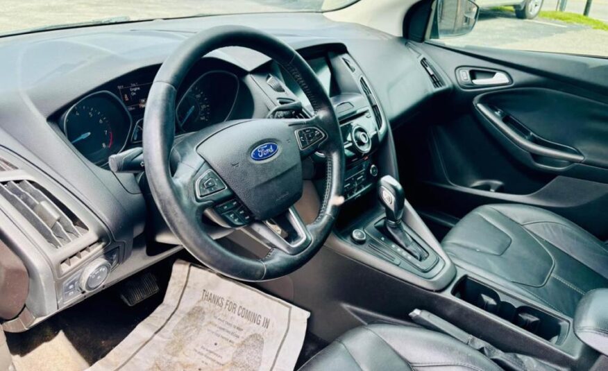 2016 FORD FOCUS SE with only 126,xxx miles!