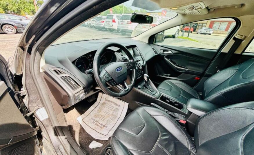 2016 FORD FOCUS SE with only 126,xxx miles!