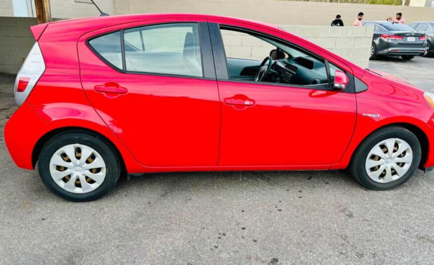 2013 TOYOTA PRIUS C ONE with only 143,xxx miles!