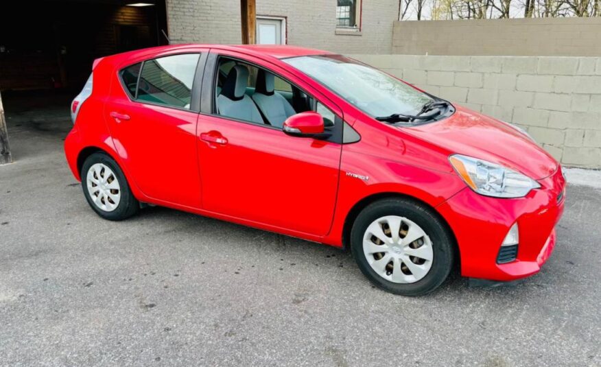 2013 TOYOTA PRIUS C ONE with only 143,xxx miles!
