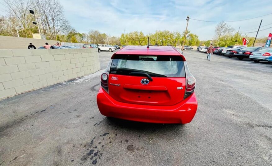 2013 TOYOTA PRIUS C ONE with only 143,xxx miles!