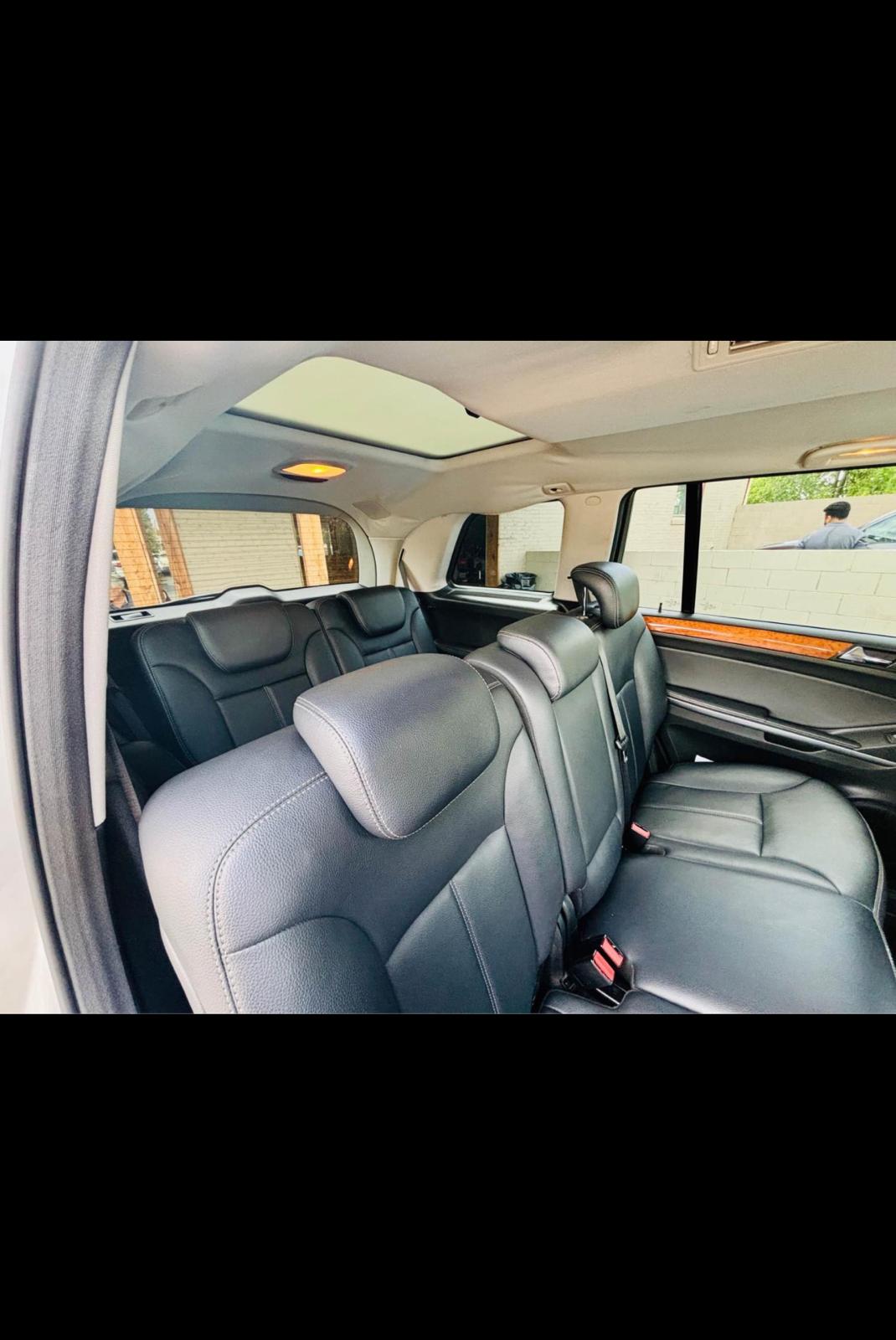 2009 MERCEDES-BENZ GL-CLASS with only 146,xxx miles!