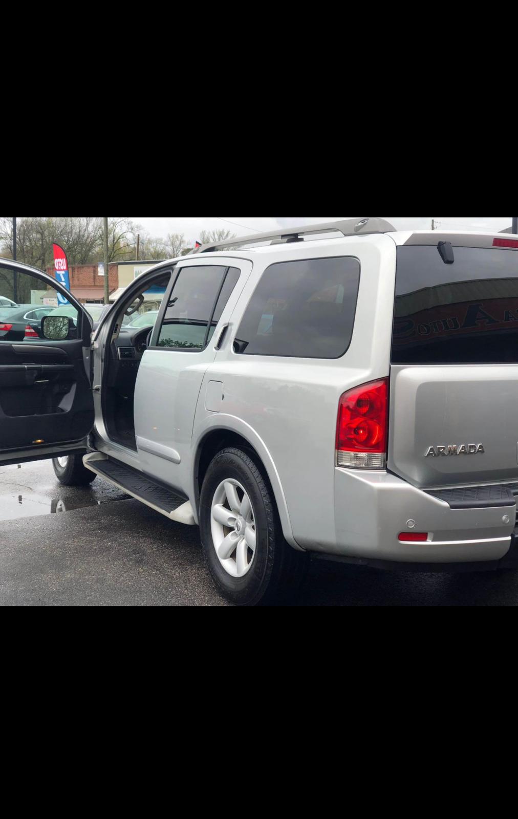 2009 NISSAN ARMADA SE with only 150,xxx miles!