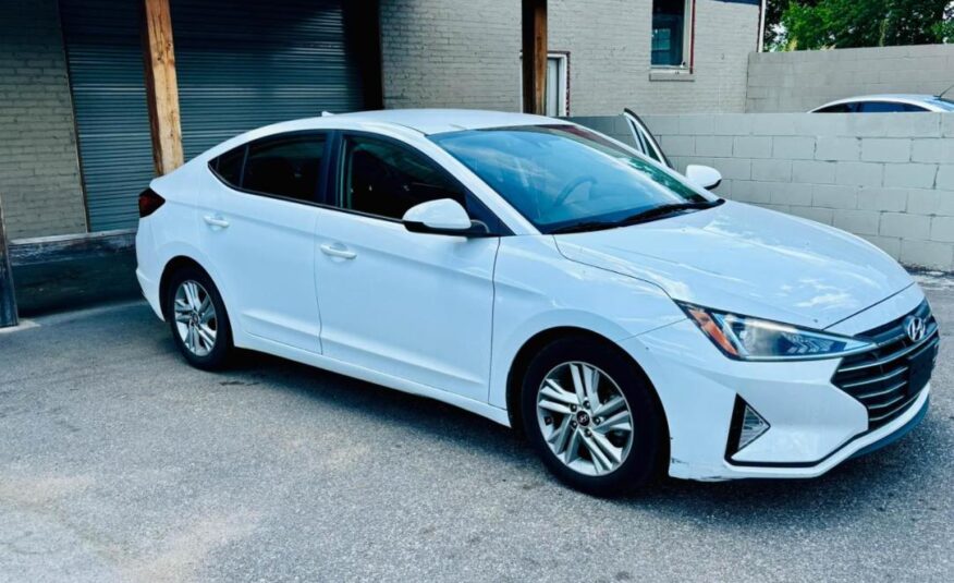 2020 HYUNDAI ELANTRA SEL/VALUE/LIMITED with only 110,xxx miles!