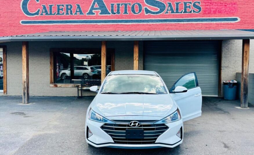 2020 HYUNDAI ELANTRA SEL/VALUE/LIMITED with only 110,xxx miles!