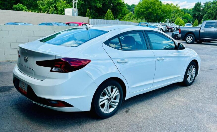 2020 HYUNDAI ELANTRA SEL/VALUE/LIMITED with only 110,xxx miles!