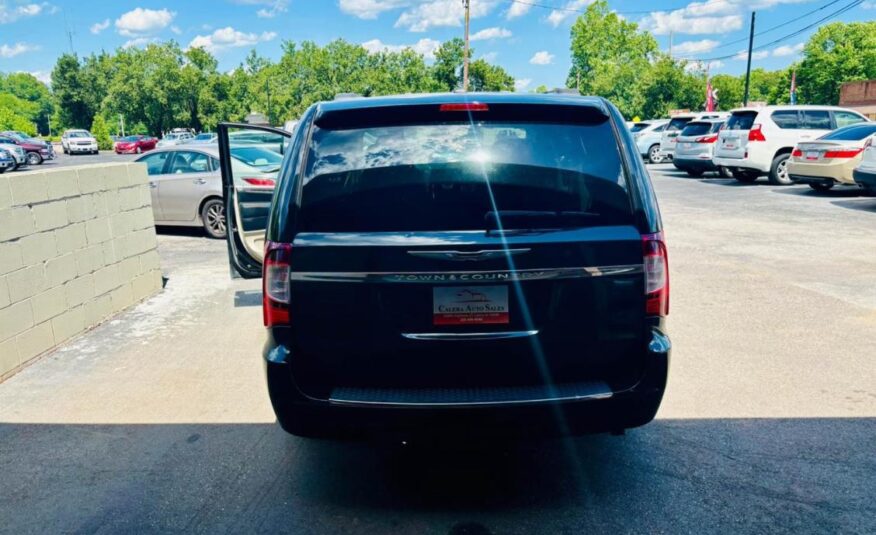 2011 CHRYSLER TOWN AND COUNTRY TOURING with only 128,xxx miles!