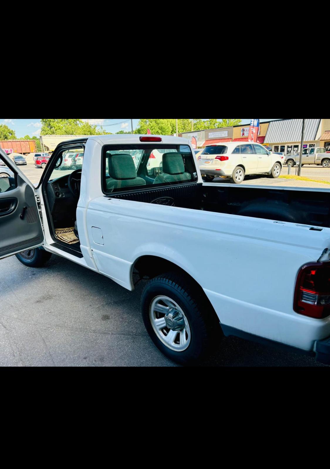 2010 FORD RANGER XL with only 190,xxx miles!