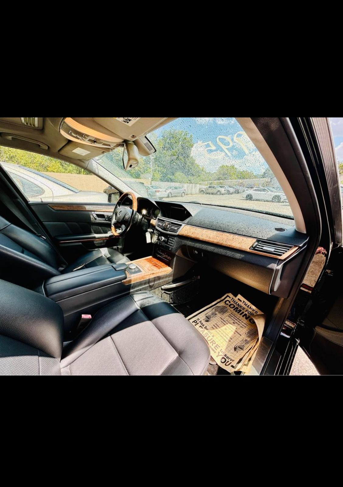 2011 MERCEDES-BENZ E-CLASS E 350 LUXURY with only 89,xxx miles!