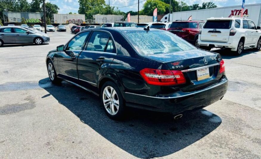 2011 MERCEDES-BENZ E-CLASS E 350 LUXURY with only 89,xxx miles!