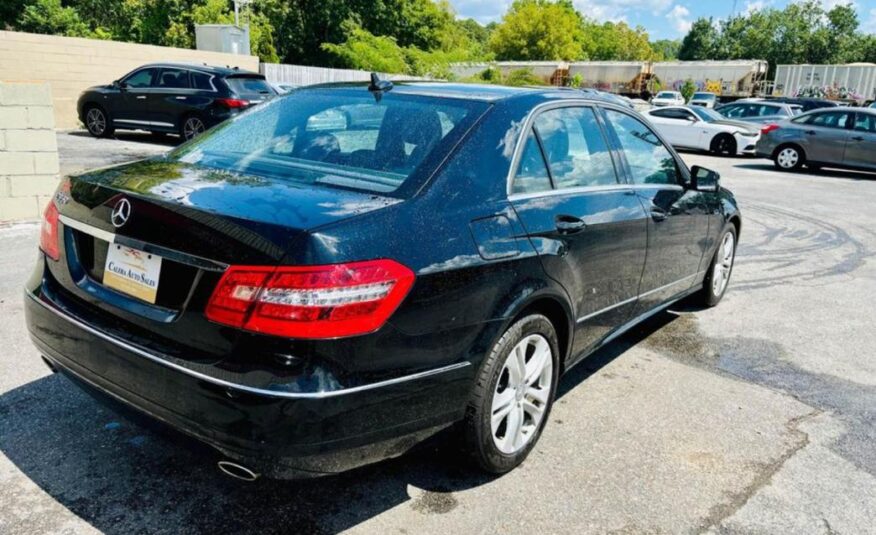 2011 MERCEDES-BENZ E-CLASS E 350 LUXURY with only 89,xxx miles!