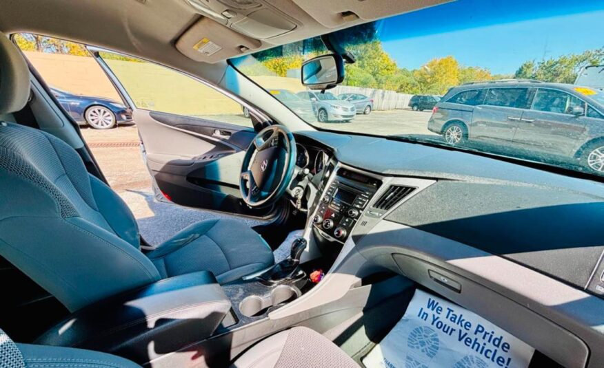 2014 HYUNDAI SONATA GLS with only 91,xxx miles!