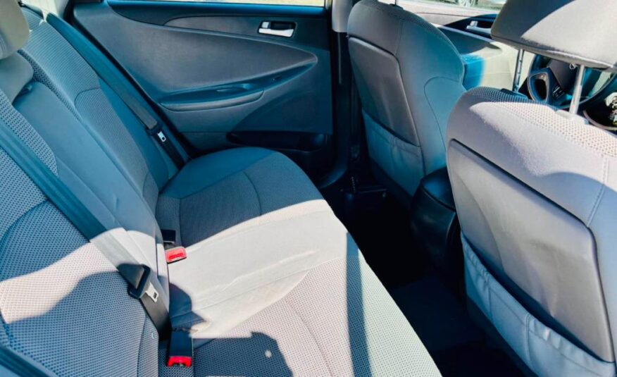 2014 HYUNDAI SONATA GLS with only 91,xxx miles!