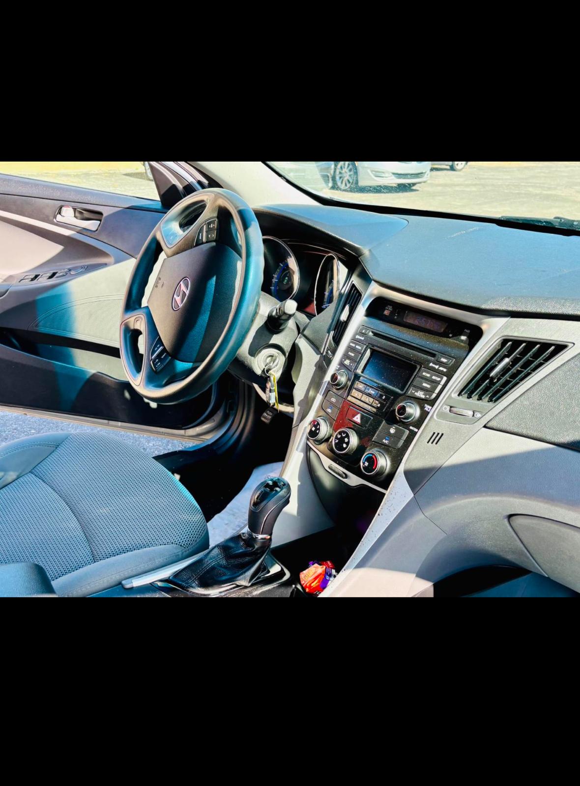 2014 HYUNDAI SONATA GLS with only 91,xxx miles!