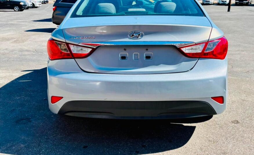2014 HYUNDAI SONATA GLS with only 91,xxx miles!
