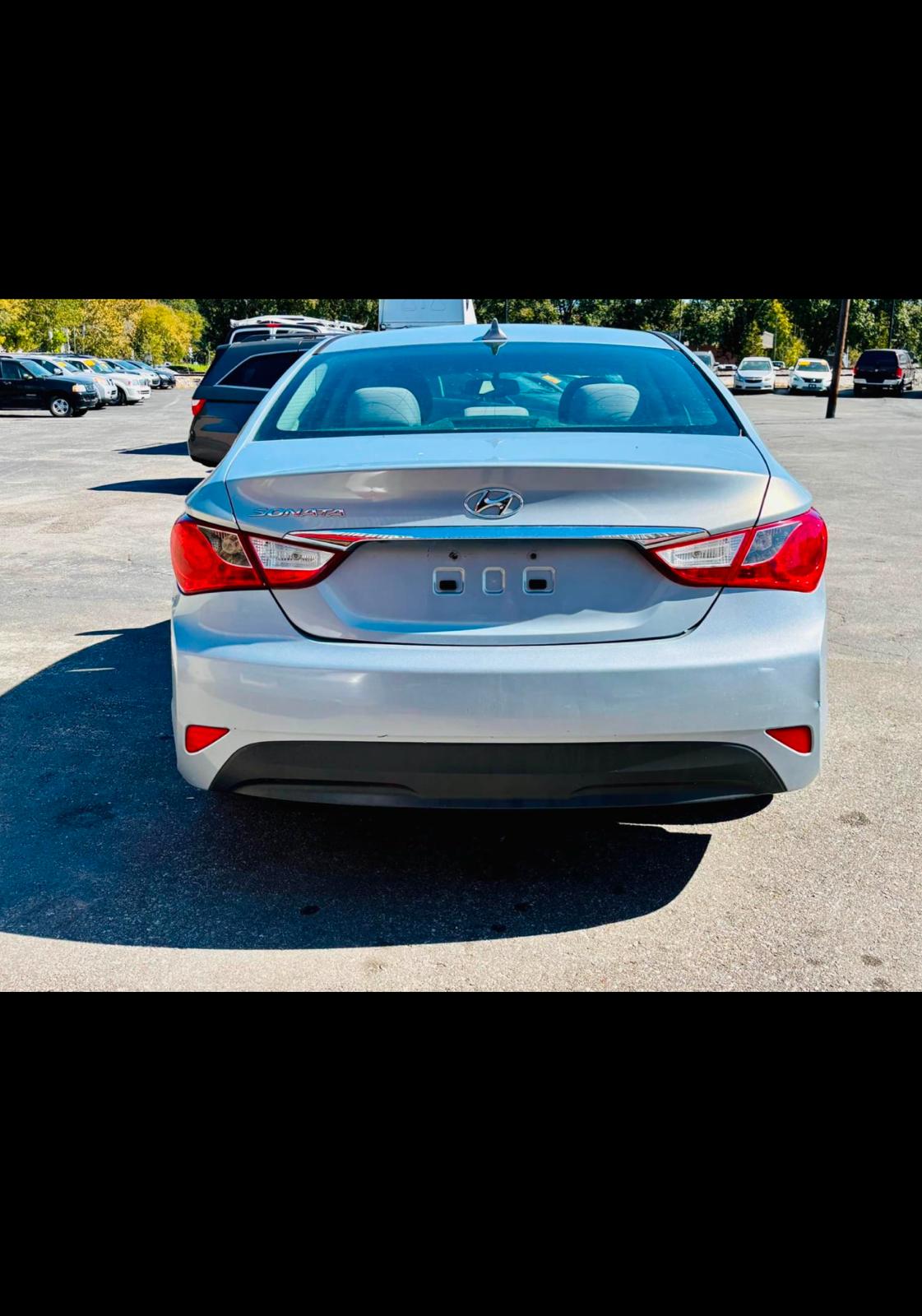 2014 HYUNDAI SONATA GLS with only 91,xxx miles!
