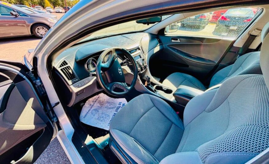 2014 HYUNDAI SONATA GLS with only 91,xxx miles!