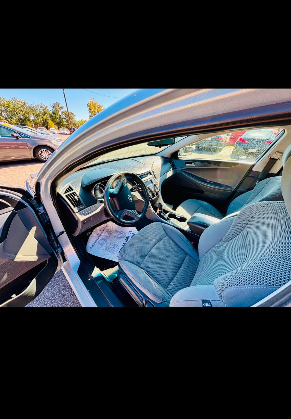 2014 HYUNDAI SONATA GLS with only 91,xxx miles!