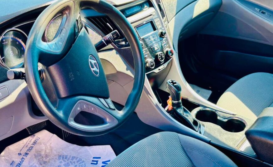 2014 HYUNDAI SONATA GLS with only 91,xxx miles!
