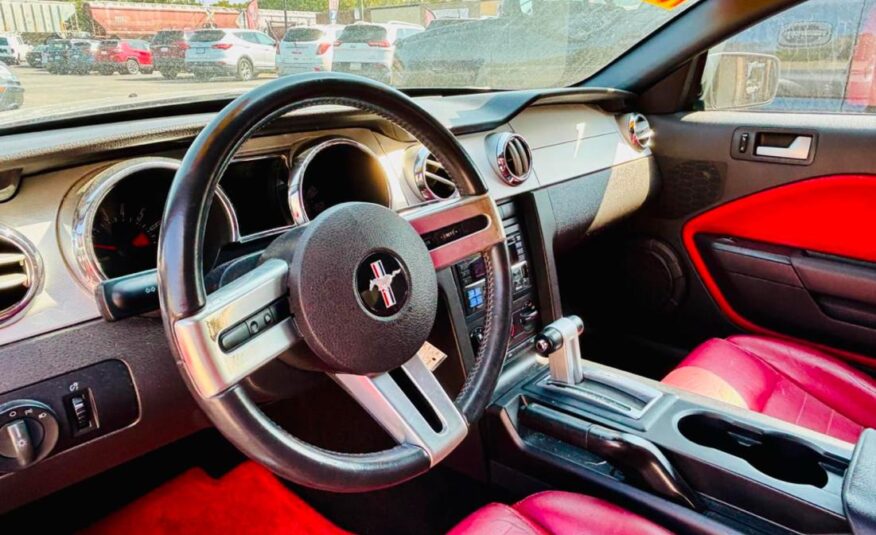 2006 FORD MUSTANG V6 STANDARD with only 67,xxx miles!