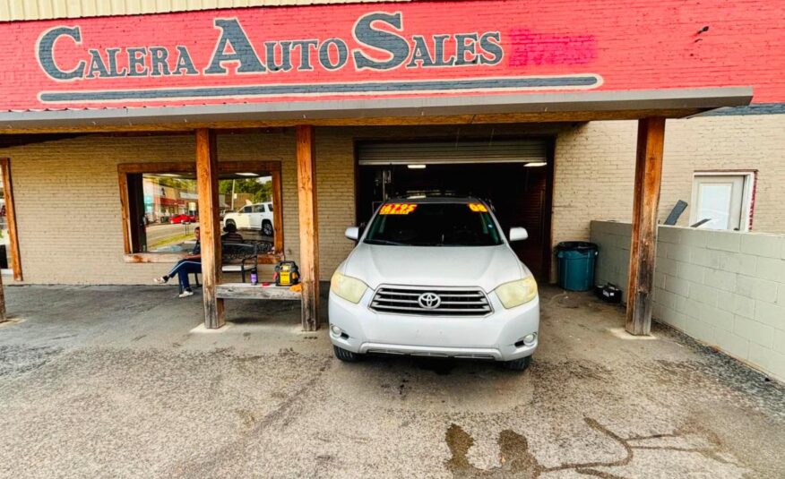 2008 TOYOTA HIGHLANDER SPORT with only 250,xxx miles!