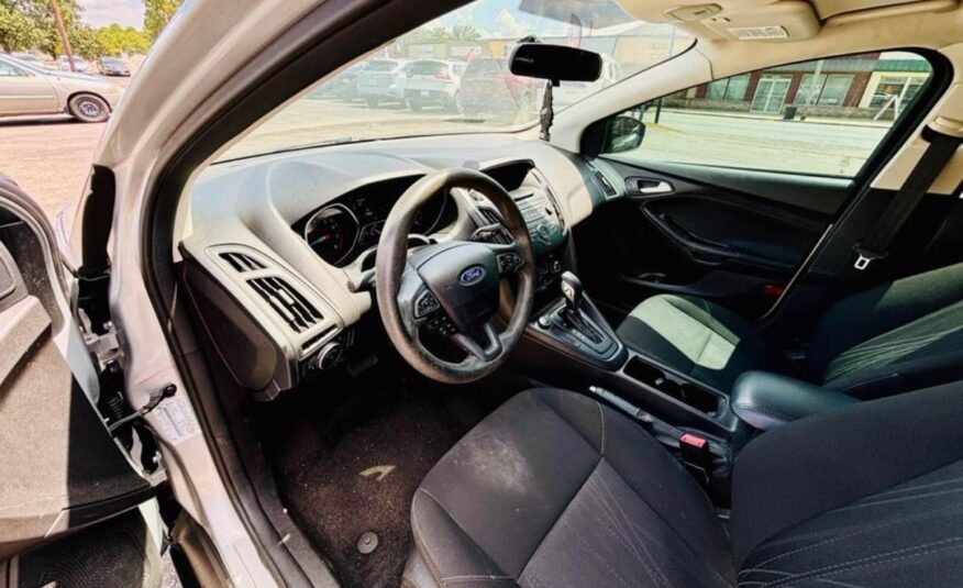 2017 FORD FOCUS SE with only 99,xxx miles!