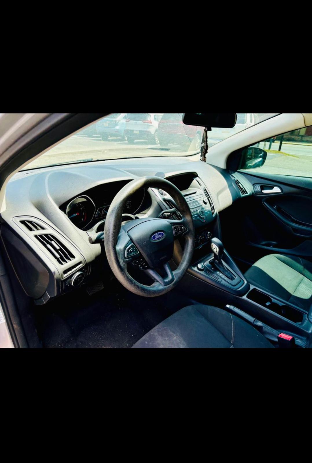 2017 FORD FOCUS SE with only 99,xxx miles!