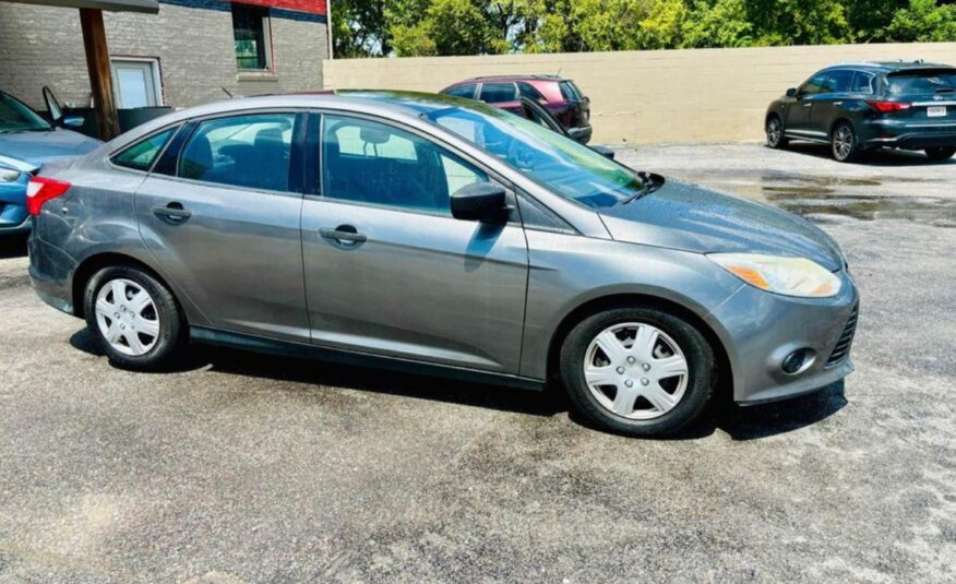 2014 FORD FOCUS S with only 102,xxx miles!