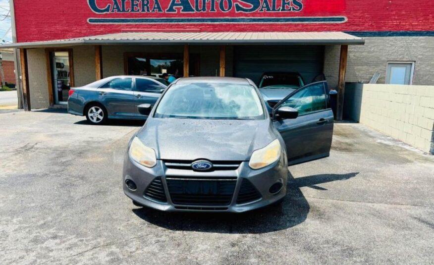2014 FORD FOCUS S with only 102,xxx miles!