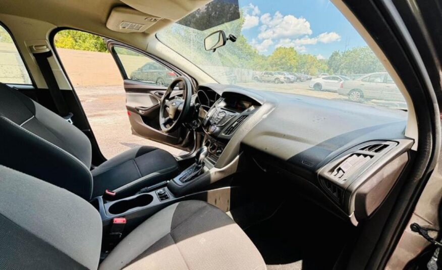 2014 FORD FOCUS S with only 102,xxx miles!