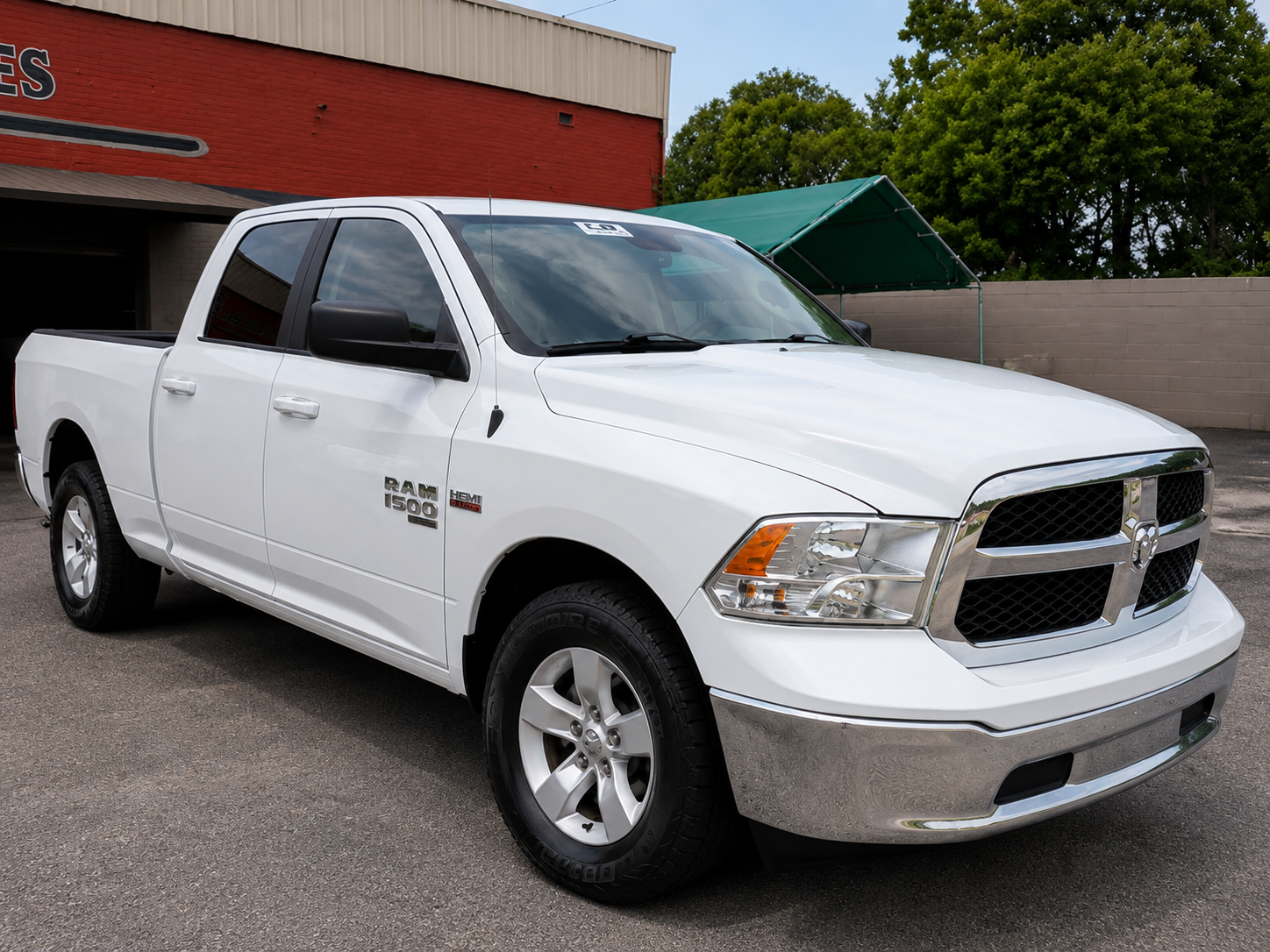 2019 Ram 1500 Classic Crew Cab SLT